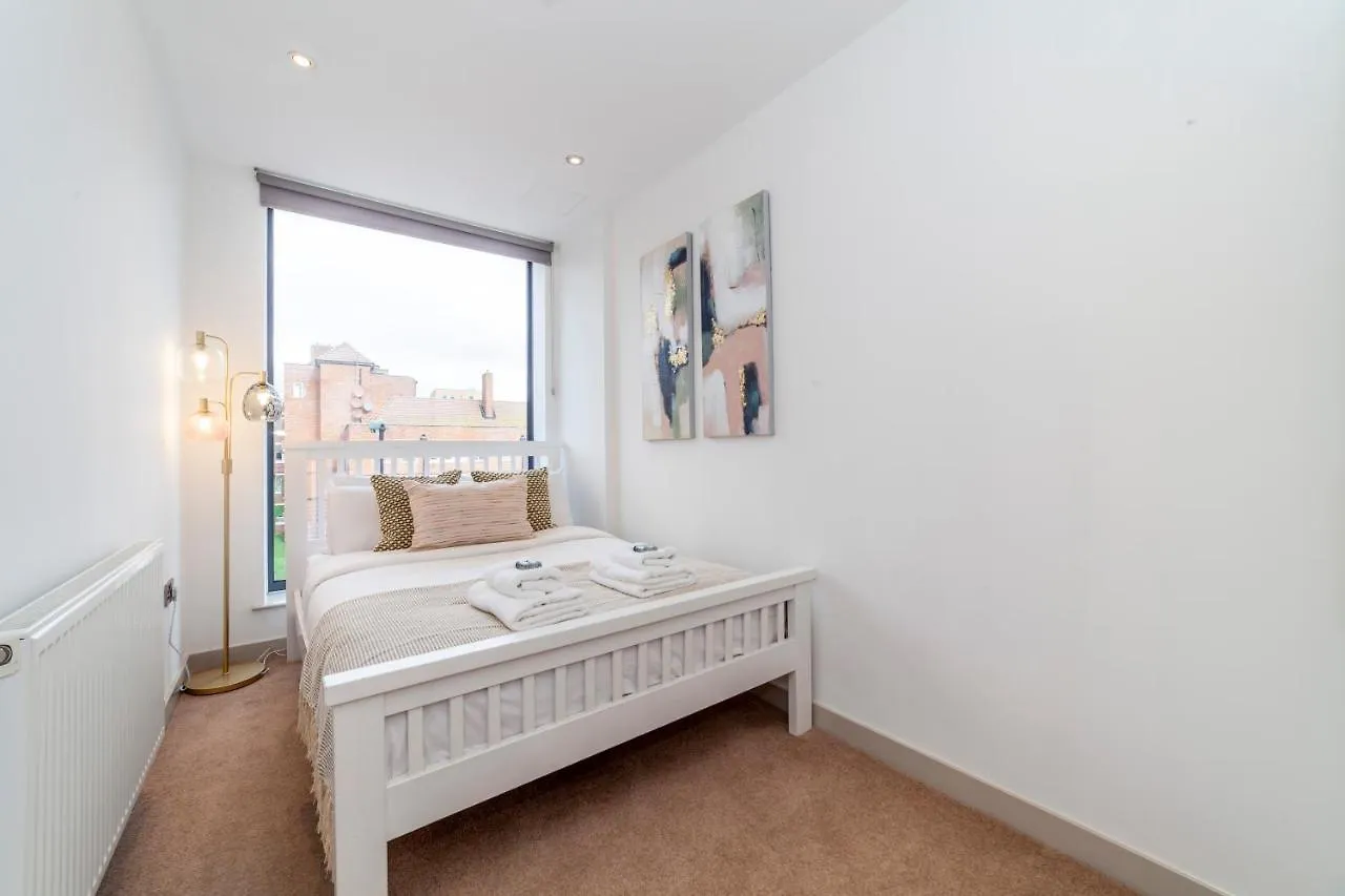 לונדון Immaculate 3Br Apt In Hackney בריטניה