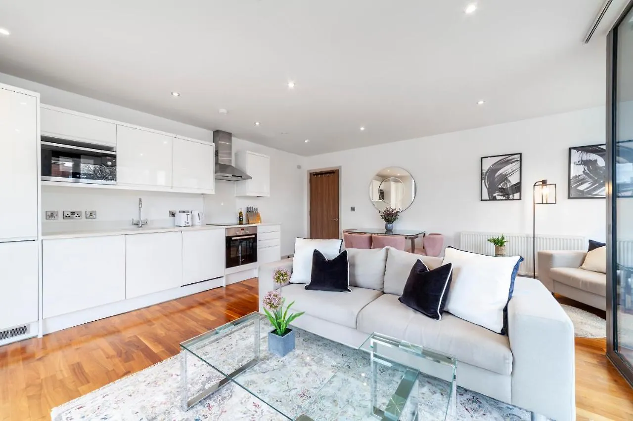 Immaculate 3Br Apt In Hackney London 0*,