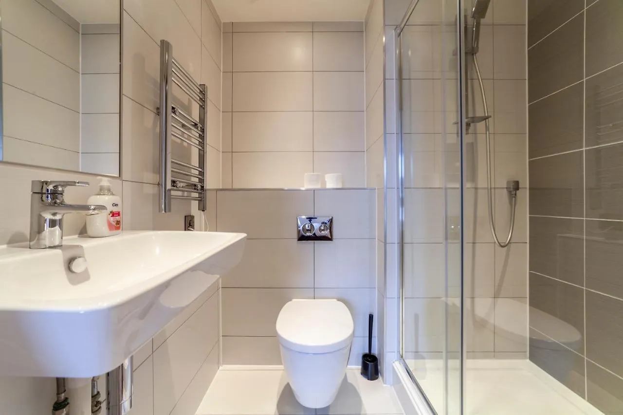 Immaculate 3Br Apt In Hackney London 0*,